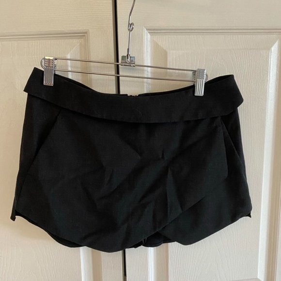 aritzia Talula beeklee skort gray size 4 - Picture 2 of 6